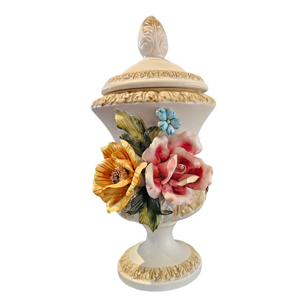 Vtg Capodimonte Italy Lidded Urn 3D Floral Porcelain Pedestal Vase Cream‎ Gold